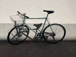 Fahrrad mit Korb und Schutzblechen gebraucht