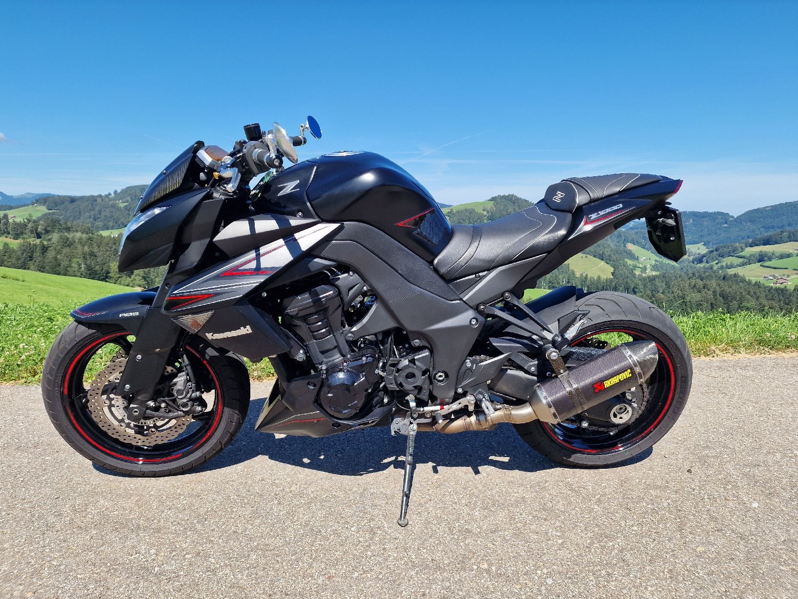 Strada: Kawasaki Z1000 spezial Edition – Nuovo (secondo la descrizione) da Ermenswil venduto da Walkest