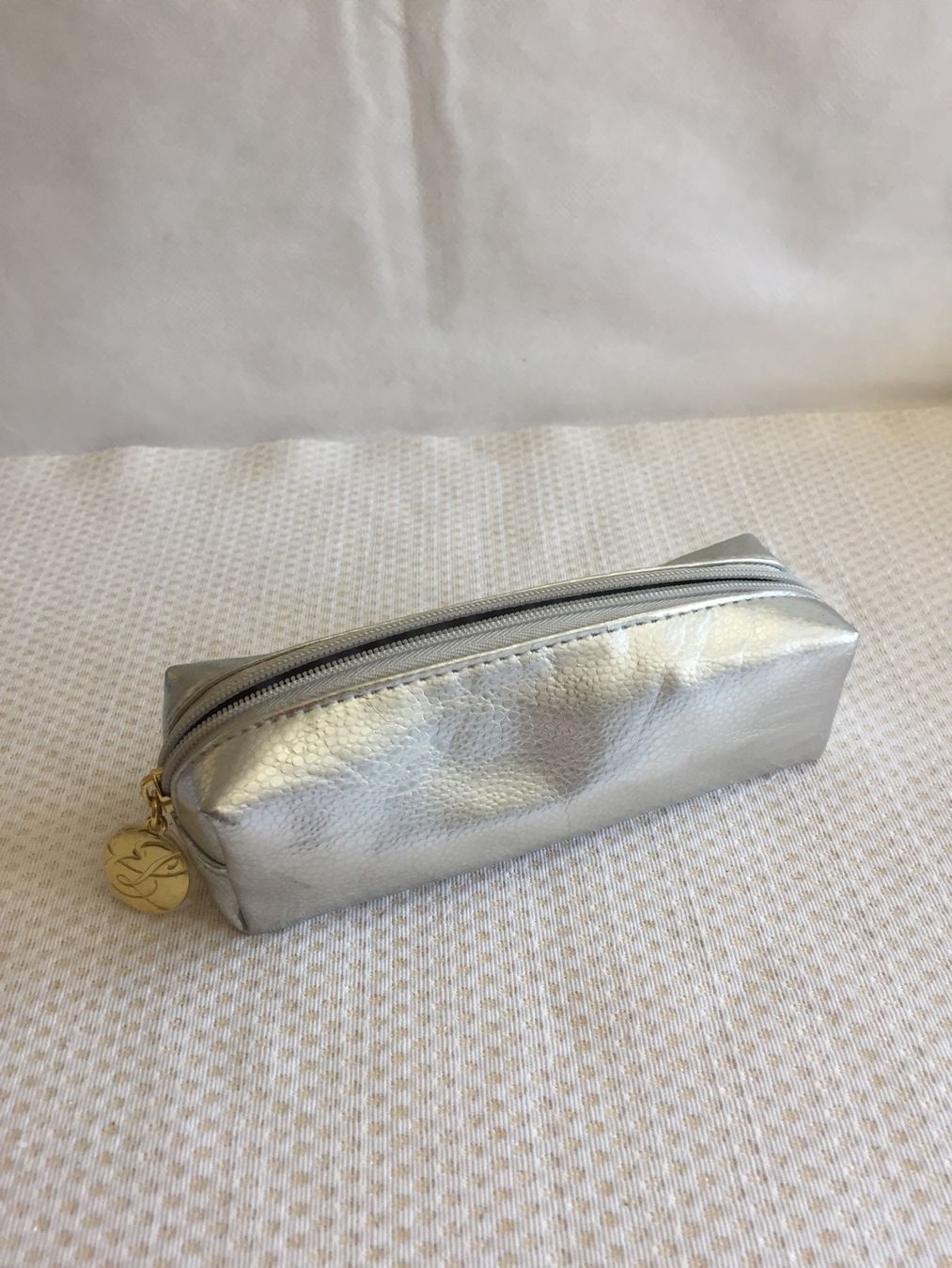 Estée Lauder Custodie per cosmetici: Estée Lauder - Trousse de maquillage – Usato da Sion venduto da accroshoes