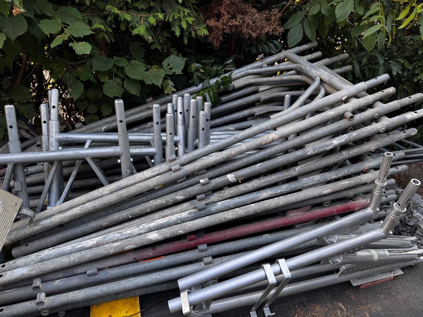 Ponteggi: Baugerüst – Usato da Münchenbuchsee venduto da Ledlight 3