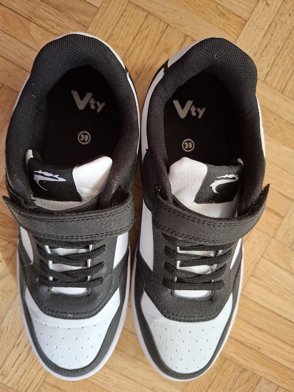 Victory Scarpe per ragazzi: Sneakers Victory taille 39 – Nuovo (secondo la descrizione) da Gumefens venduto da izalala 2