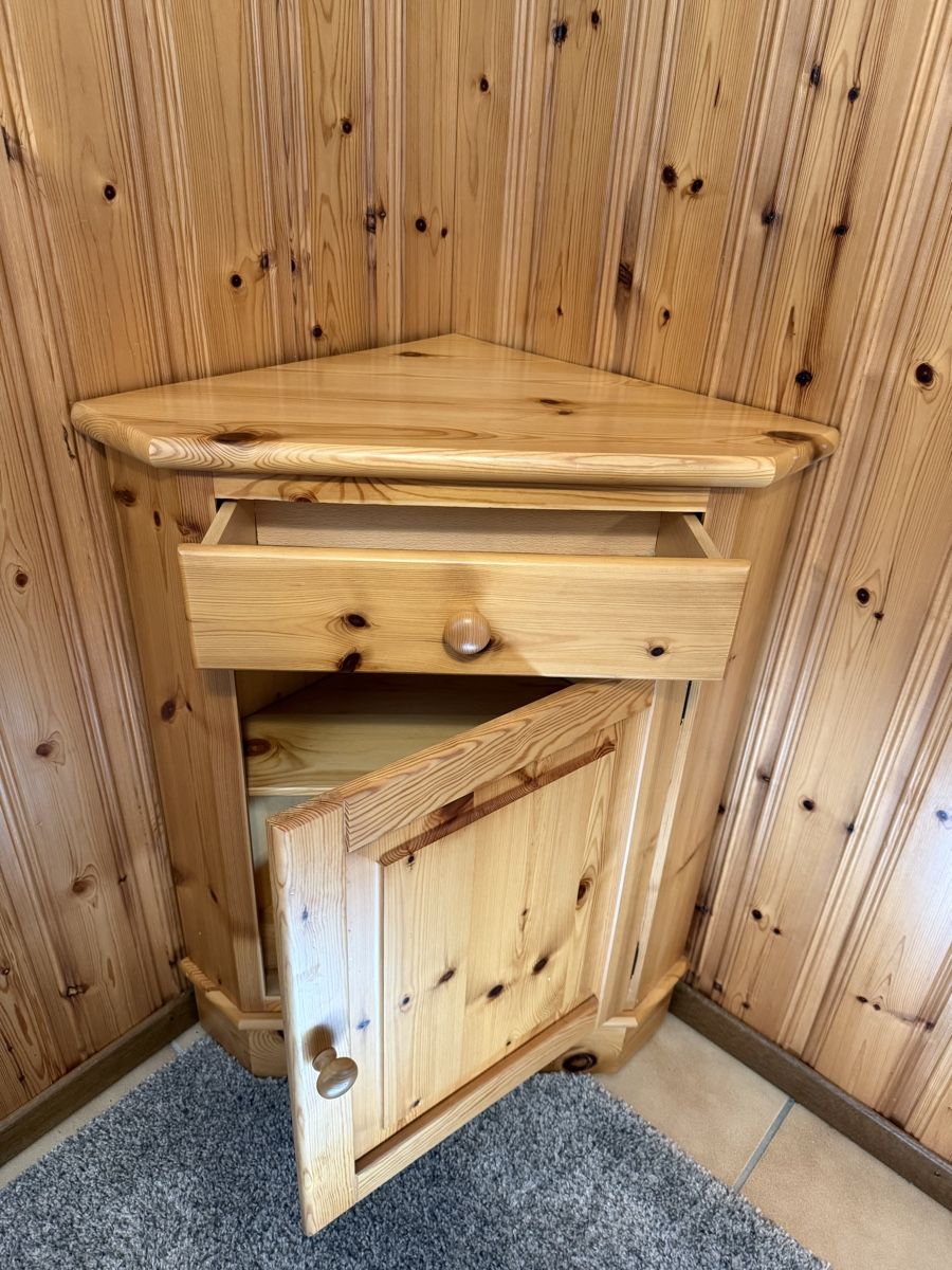 Commodes: Eckmöbel Kiefer – D'occasion à Les Enfers par samoern 2
