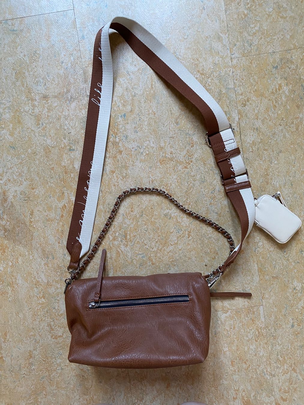 Desigual Sacs femmes: Desigual Handtasche / Borsa – D'occasion à Niederhasli par sonneee24 3