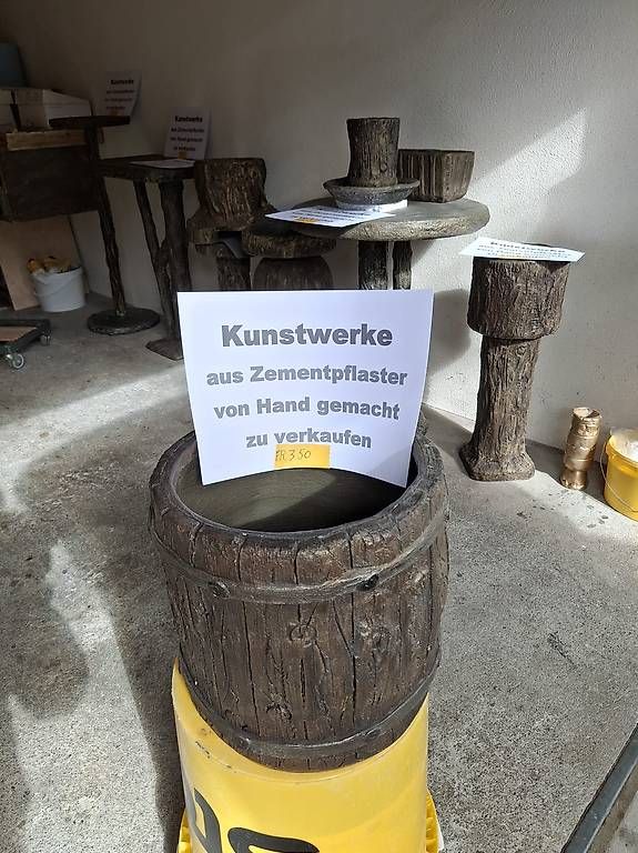 Vasi per fiori: Pflanzengefäss aus Zementpflaster – Usato da Lausen venduto da SwingSwangSwung