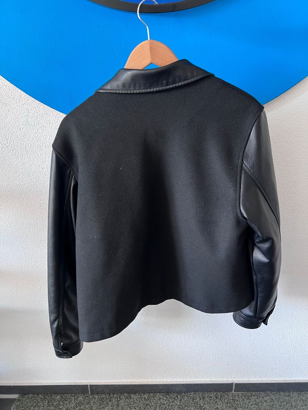 Giacche: Original La Fam Varsity Jacket M – Nuovo (secondo la descrizione) da Frauenfeld venduto da isa_9cy7 4