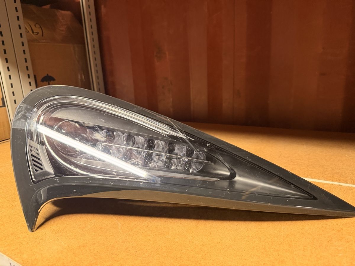 Mclaren Alle Autoersatzteile: Phare avant droite - MClaren 570S – Gebraucht aus Lausanne von AKB_AutoParts 1