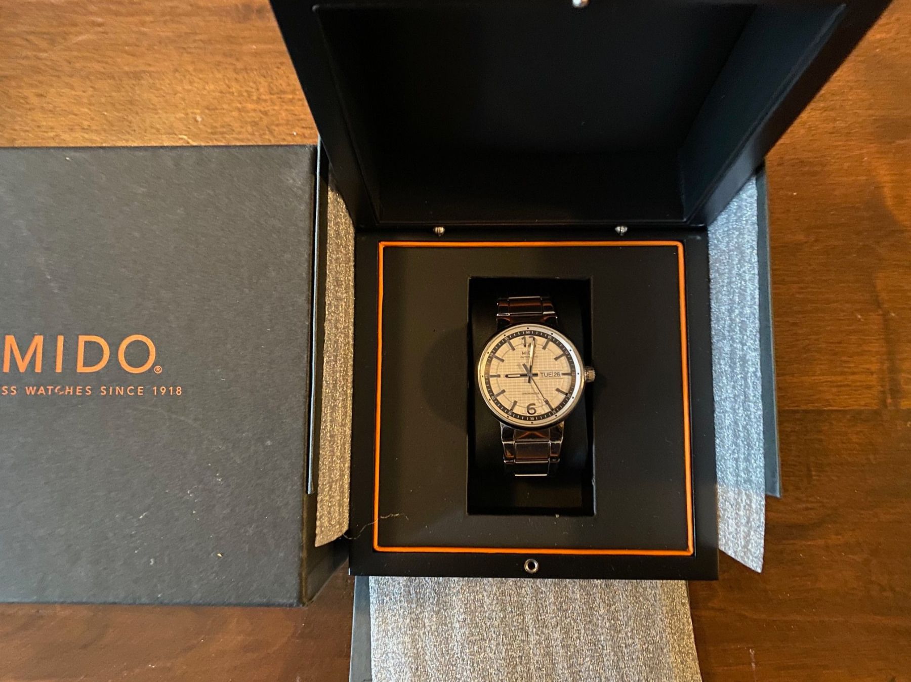 Mido Orologi: MIDO GREAT WALL CHRONOMETER COSC DAY DATE SELTEN TOP PREIS!! – Nuovo e nell'imballaggio originale da Aurigeno venduto da SCS 8