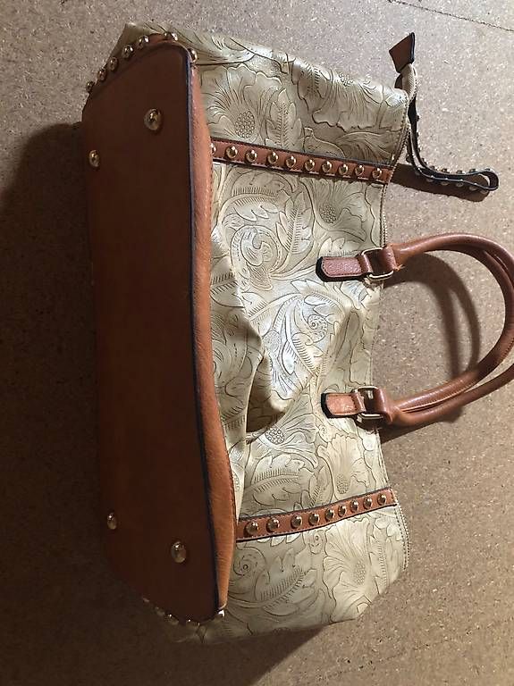 Sacs femmes: Sac en cuir – D'occasion à Riex par sie_ngx9 2