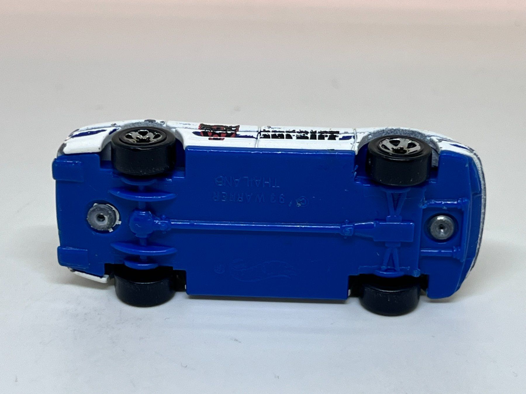 Hot Wheels Modellautos: Hot Wheels '93 Warner #396 – Gebraucht aus Wildegg von LaaBoutique 3