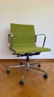 Vitra Aluminium Chair EA 117