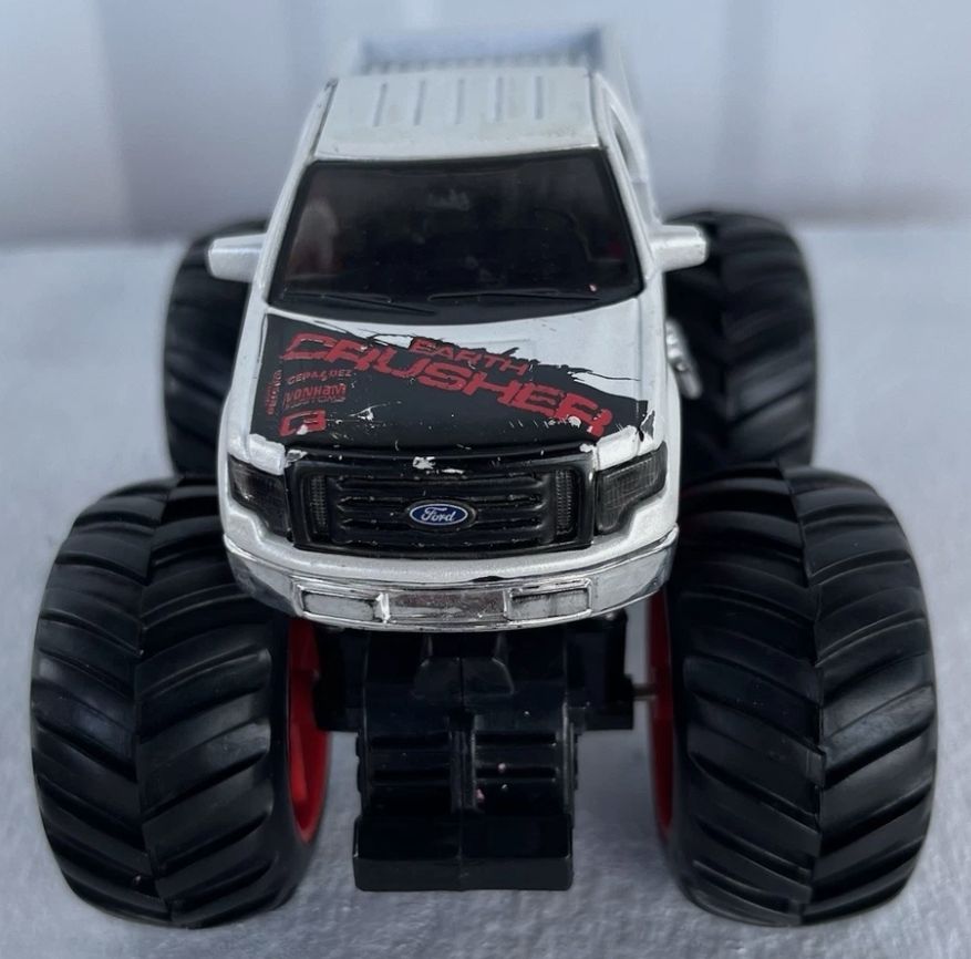 Spielzeuge: Monstertruck "Earth Crusher" – Gebraucht aus Zürich von ant_kk8r