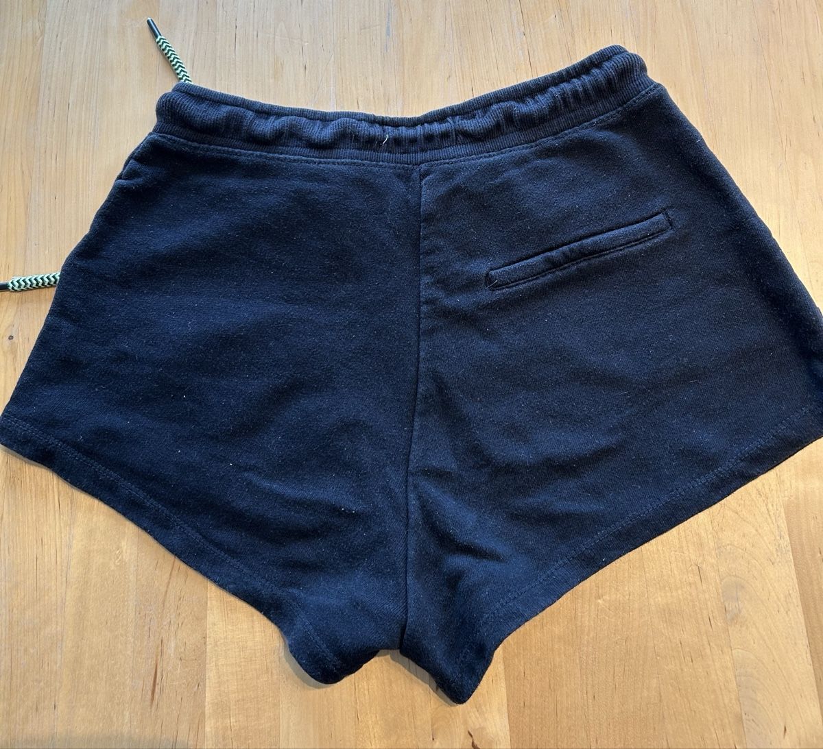 Bershka Hosen: Bershka black short size M – Gebraucht aus Zürich von Sophie0569 1