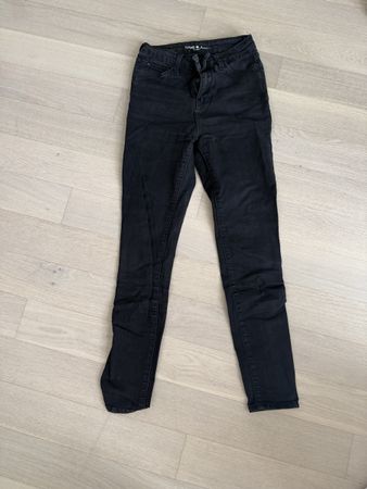 Schwarzi Jeans - Top Zustand - Grösse 27 - Damen Jeans!