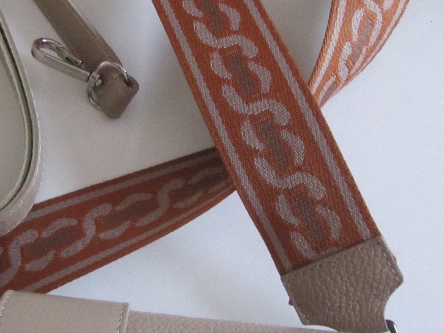 Borse da donna: Handtasche beige mit Tragegurt – Nuovo (secondo la descrizione) da Bättwil venduto da Profi44 1