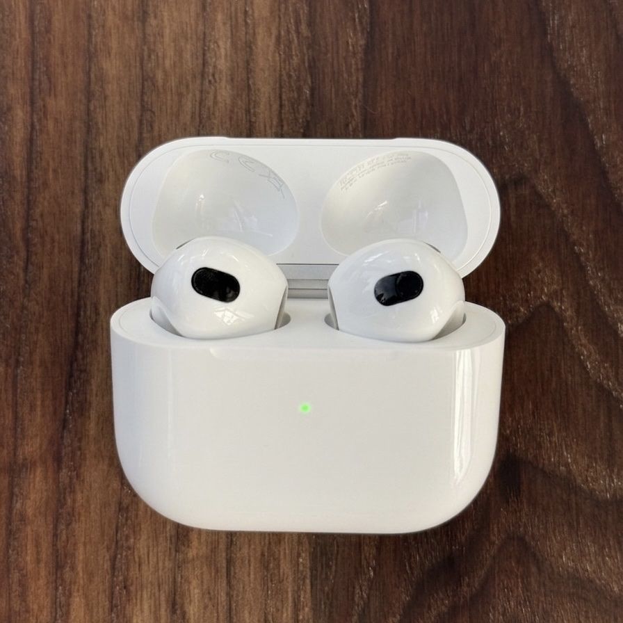 Apple Cuffie: Apple AirPods 3rd Generation – Excellent Condition – Nuovo (secondo la descrizione) da Commugny venduto da semamonfrinoli