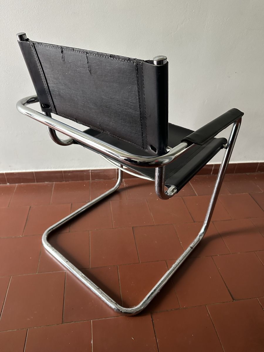 Stühle: Chaise cantilever noir avec structure chromée – Gebraucht aus gollion von Palus_Pocus 1