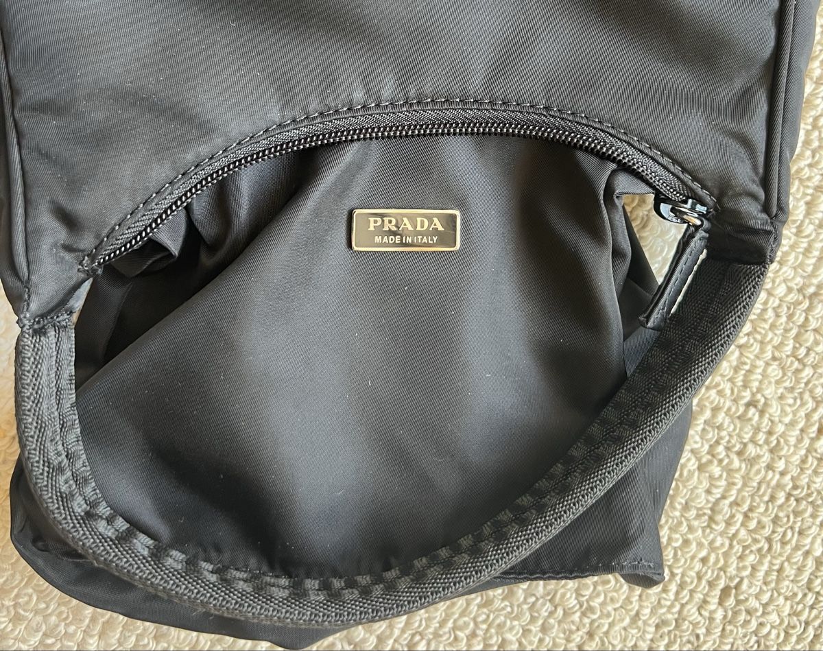 Prada Borse da donna: Prada mini Handtasche aus Nylon – Schwarz – Usato da Zürich venduto da ClosetKTT 7