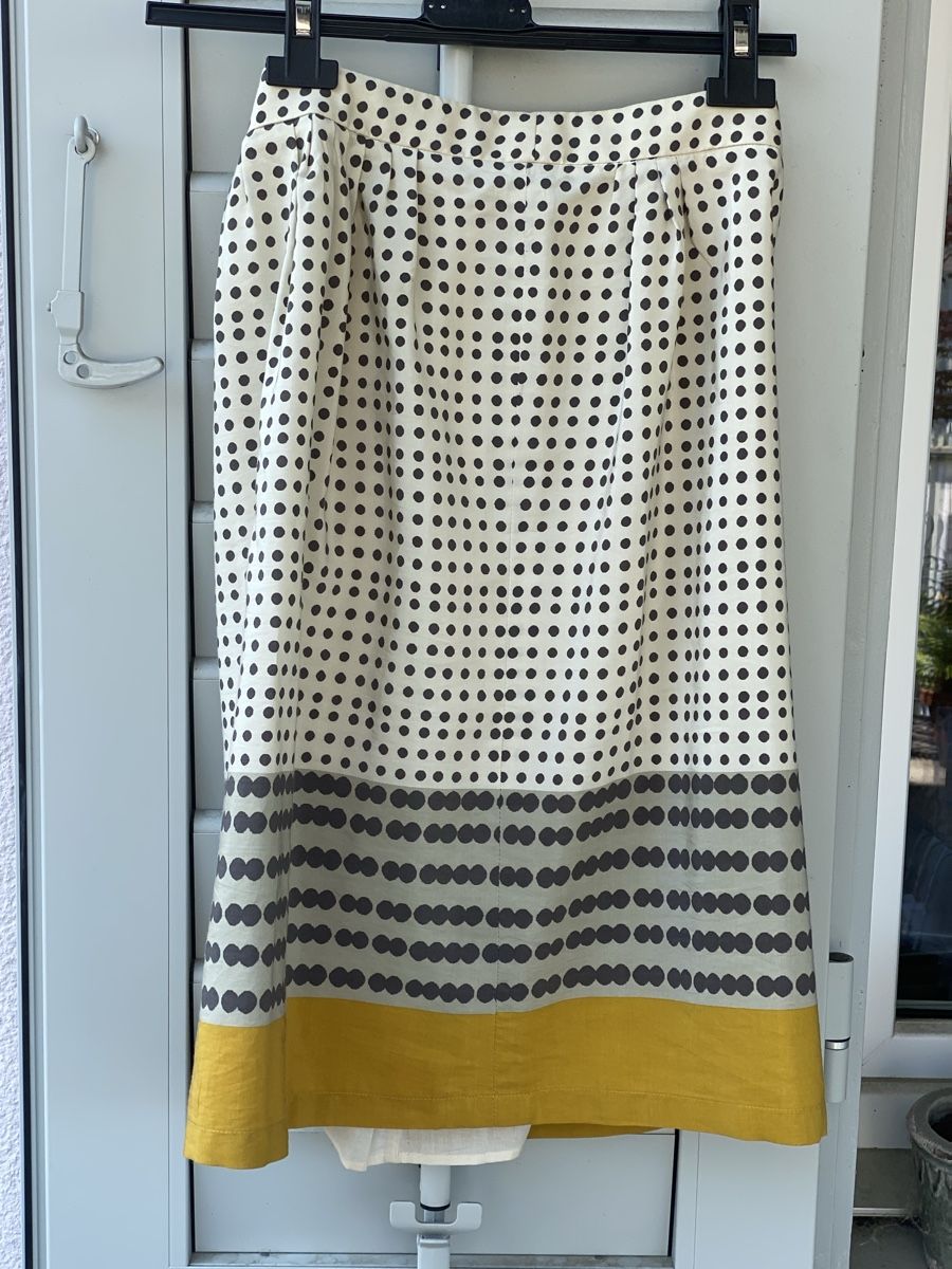 Max Mara Gonne: Max Mara Weekend  Jupe mit Schal – Usato da Mettmenstetten venduto da Eve_hy8n