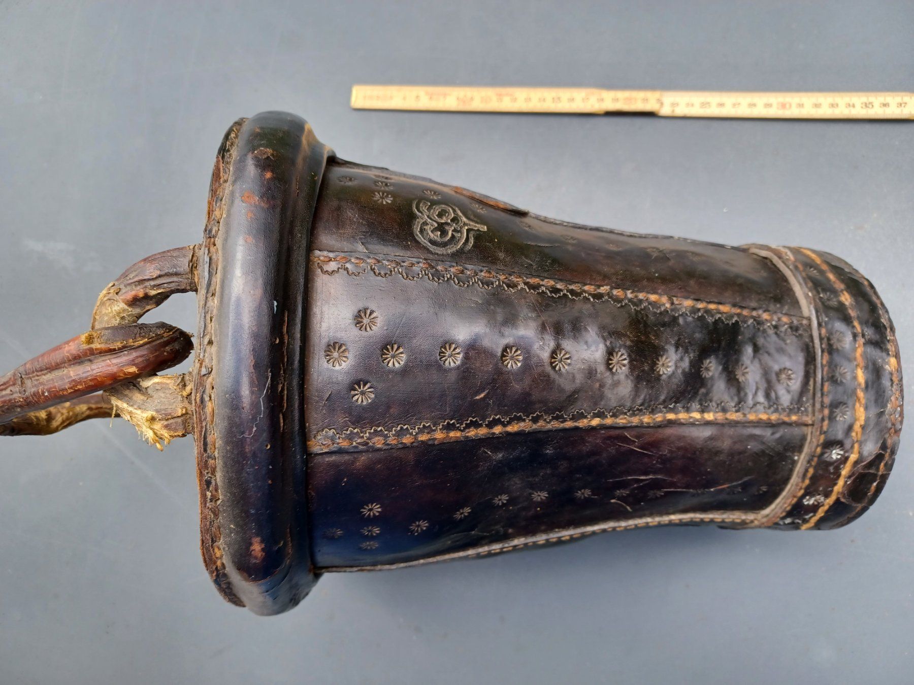 Feuerlöscher: 1 antiker Löscheimer, "Feuerwehr", Leder, "1773" – Gebraucht aus Horw von Mikesch108 4