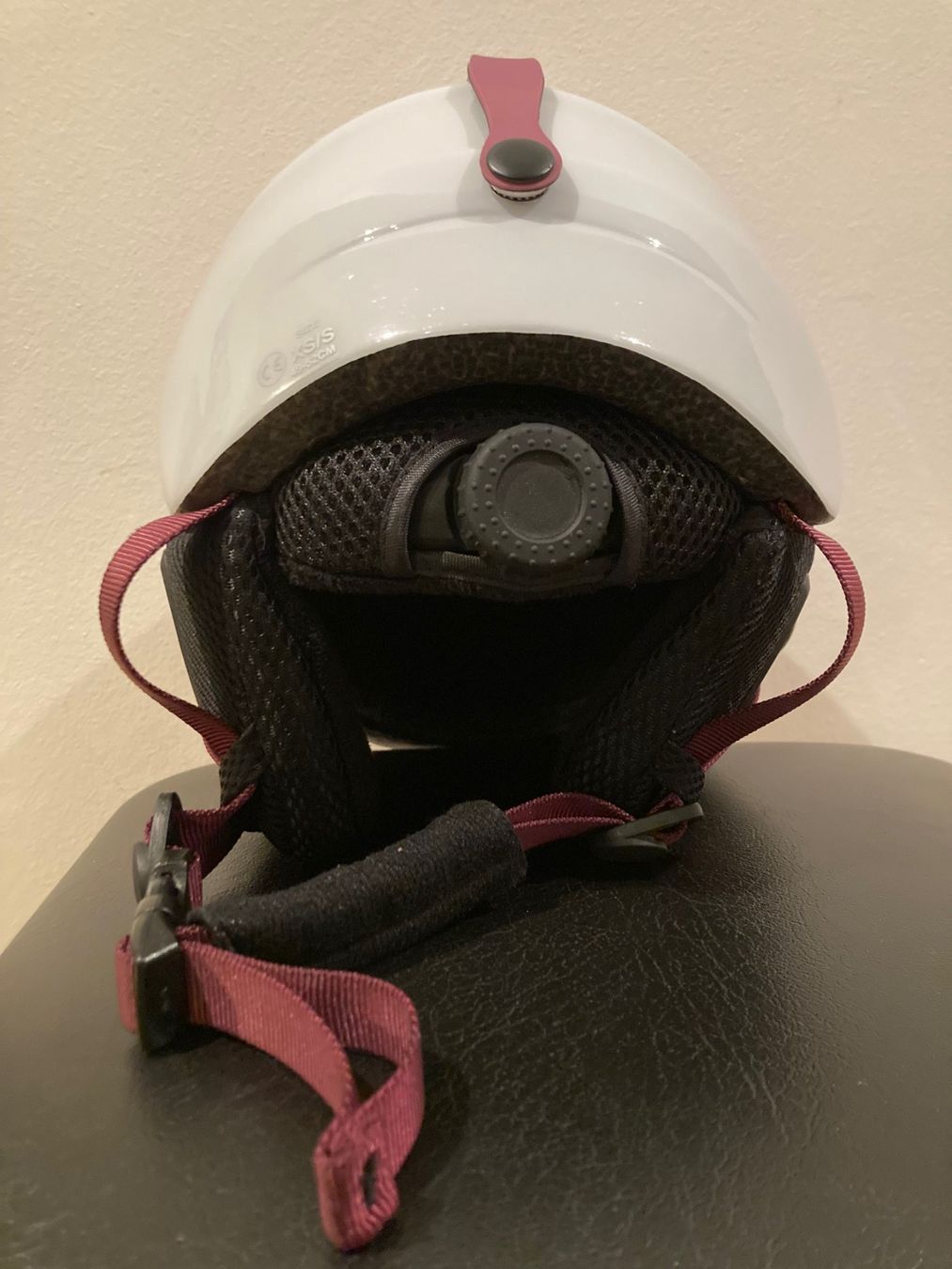 Caschi: KTec Kinder-Skihelm weiss – Usato da Luzern venduto da benew 1