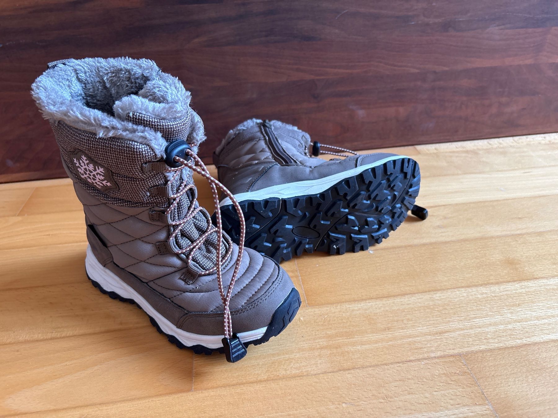 Schuhe für Mädchen: Winterschuhe von Cortina gr 33 – Gebraucht aus Effretikon von MarthaK.