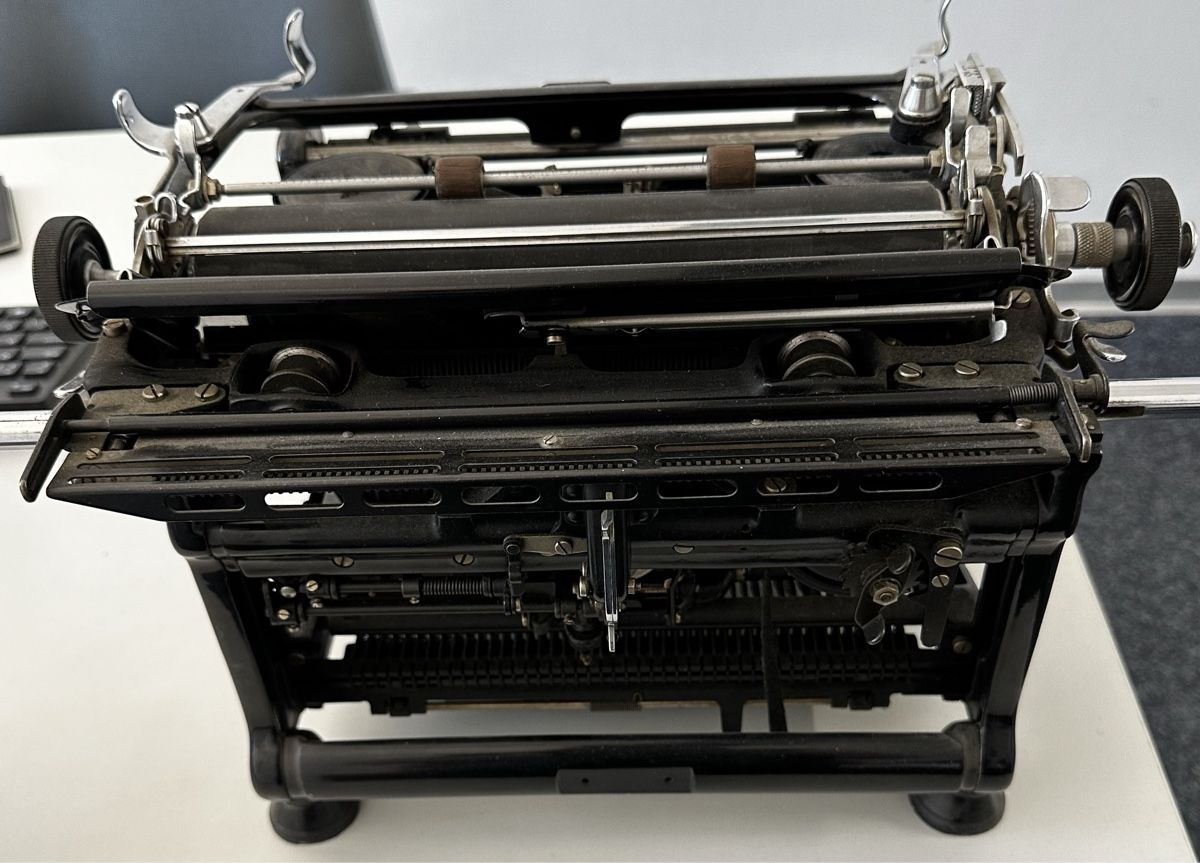 Continental Macchine da scrivere: Continental Schreibmaschine – Usato da St.Gallen venduto da jole-koki 1