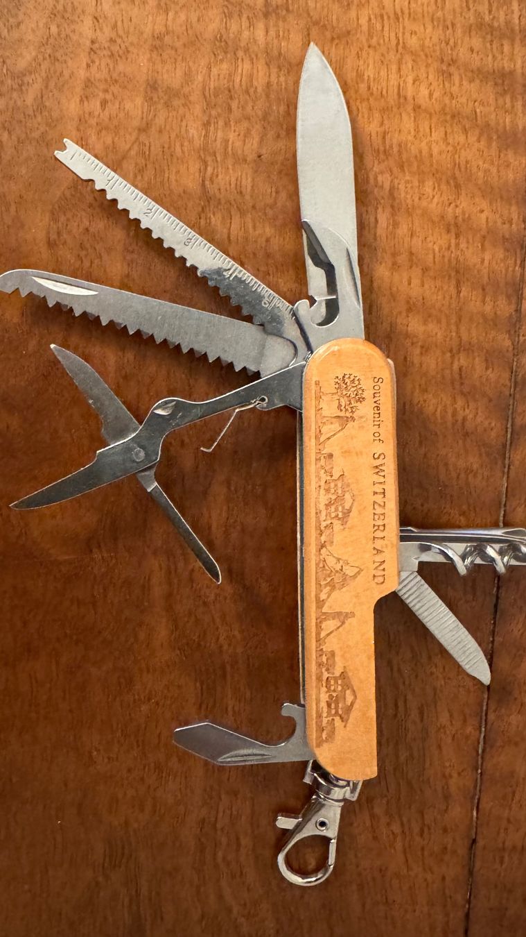 Coltelli tascabile: Taschenmesser mit Holzgriff - Switzerland – Nuovo (secondo la descrizione) da Luzern venduto da serchon