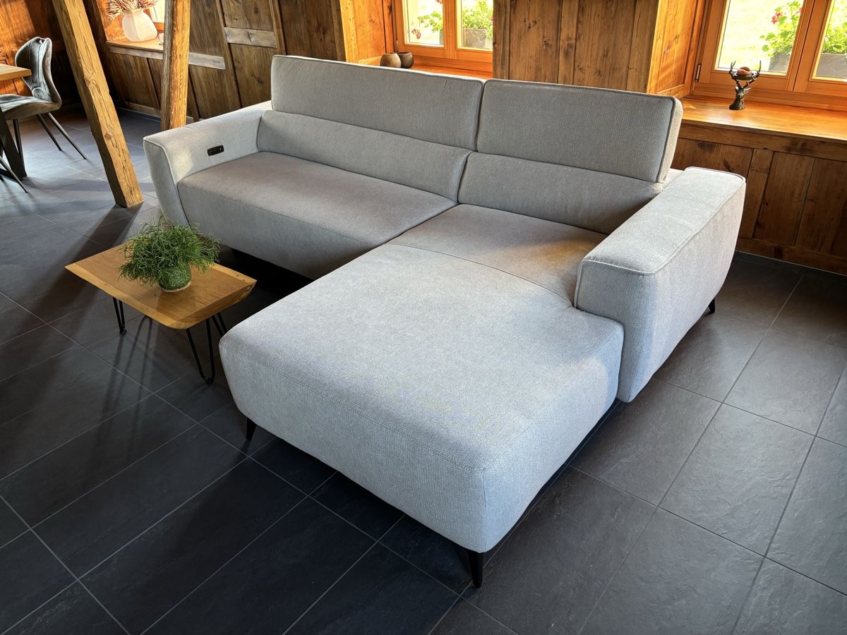 Divani: Ecksofa NEU mit USB-Anschluss und verstellbarem Kopfteil – Nuovo (secondo la descrizione) da Mettmenstetten venduto da Philibor 2