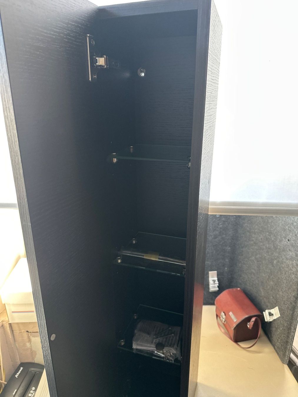 Armadi: Kleiner Schrank – Nuovo (secondo la descrizione) da Brügg BE venduto da TSP02 2