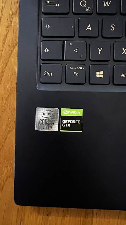 Notebook: Asus zenbook Laptop  – Usato da Wichtrach venduto da den_y7t5 2