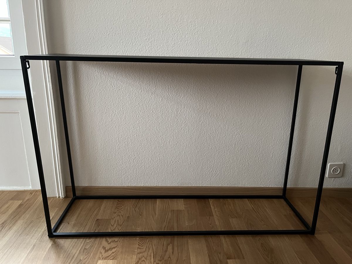 Tavoli: Schwarzes Metall Sideboard – Usato da Luzern venduto da lu__pvv8 1