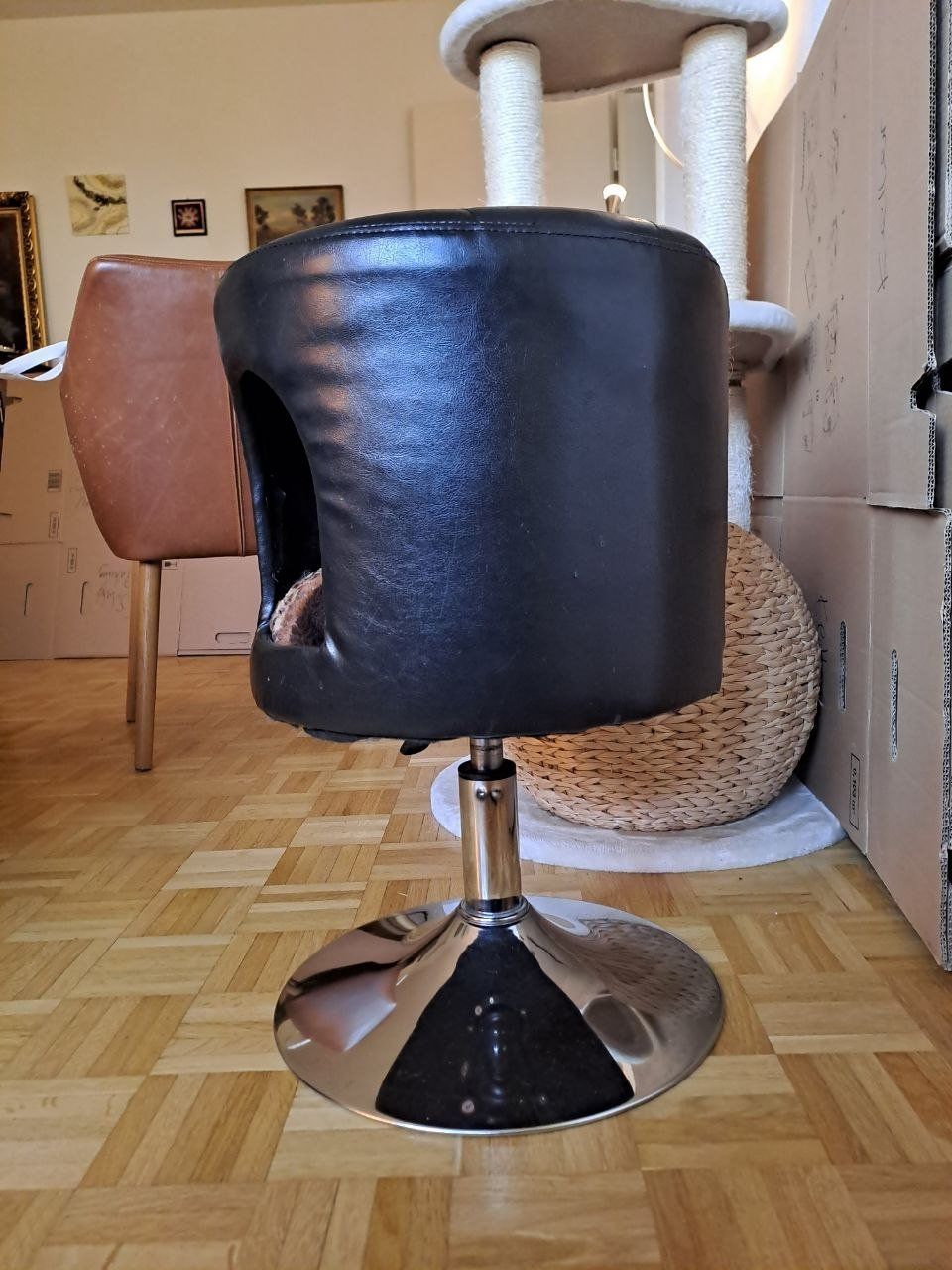 Cucce & Letti: Barhocker / Hocker mit Katzenhöhle und Sisal – Usato da Zürich venduto da tulalitulala 5