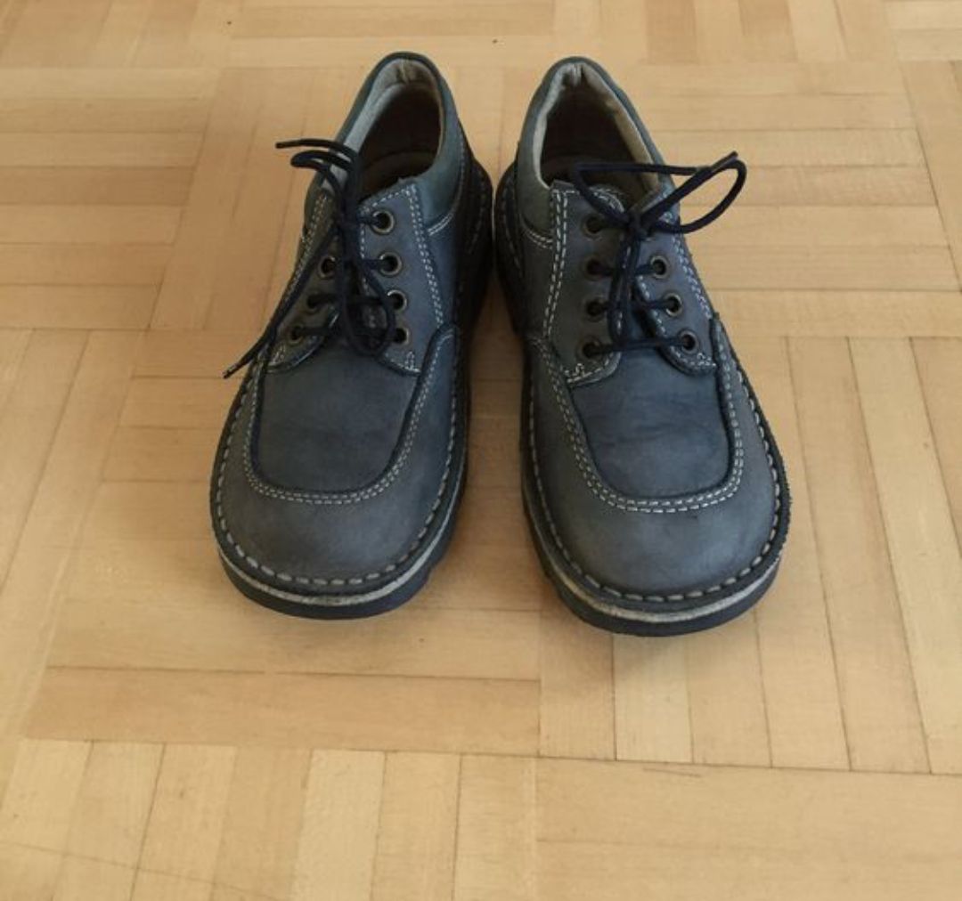 Scarpe per ragazzi: Kinder Schuhe 29 – Usato da Muri AG venduto da Mupuputs