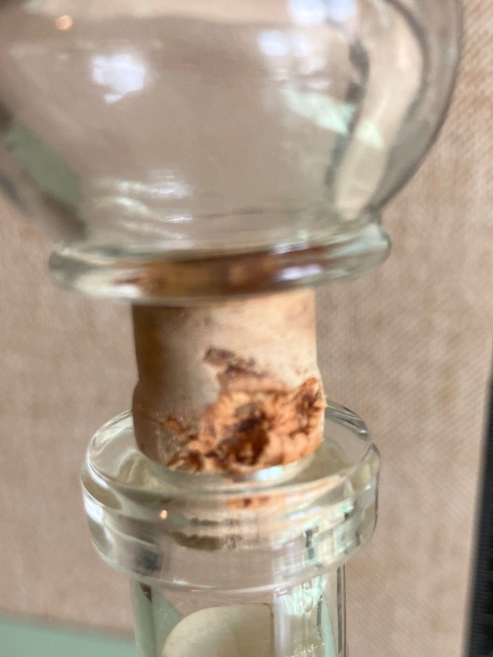 Caraffe: 2 Vintage Glaskaraffen, mit Innenfiguren – Usato da Sattel venduto da Pinggi7 6