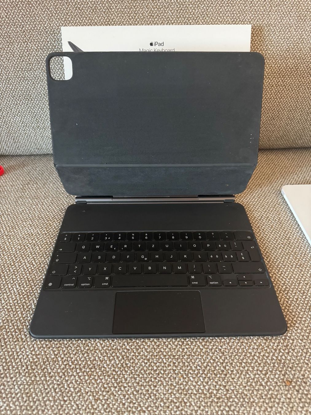 Apple Covers & Taschen: Apple Magic Keyboard Folio iPad Pro 12.9 13 Zoll – Gebraucht aus Bern von  1