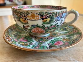 hübsche Tasse mit Unterteller