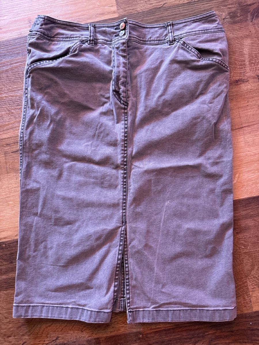 Max Mara Gonne: Weekend Max Mara Jeans Skirt – Usato da Bern venduto da LoveVintageY2K