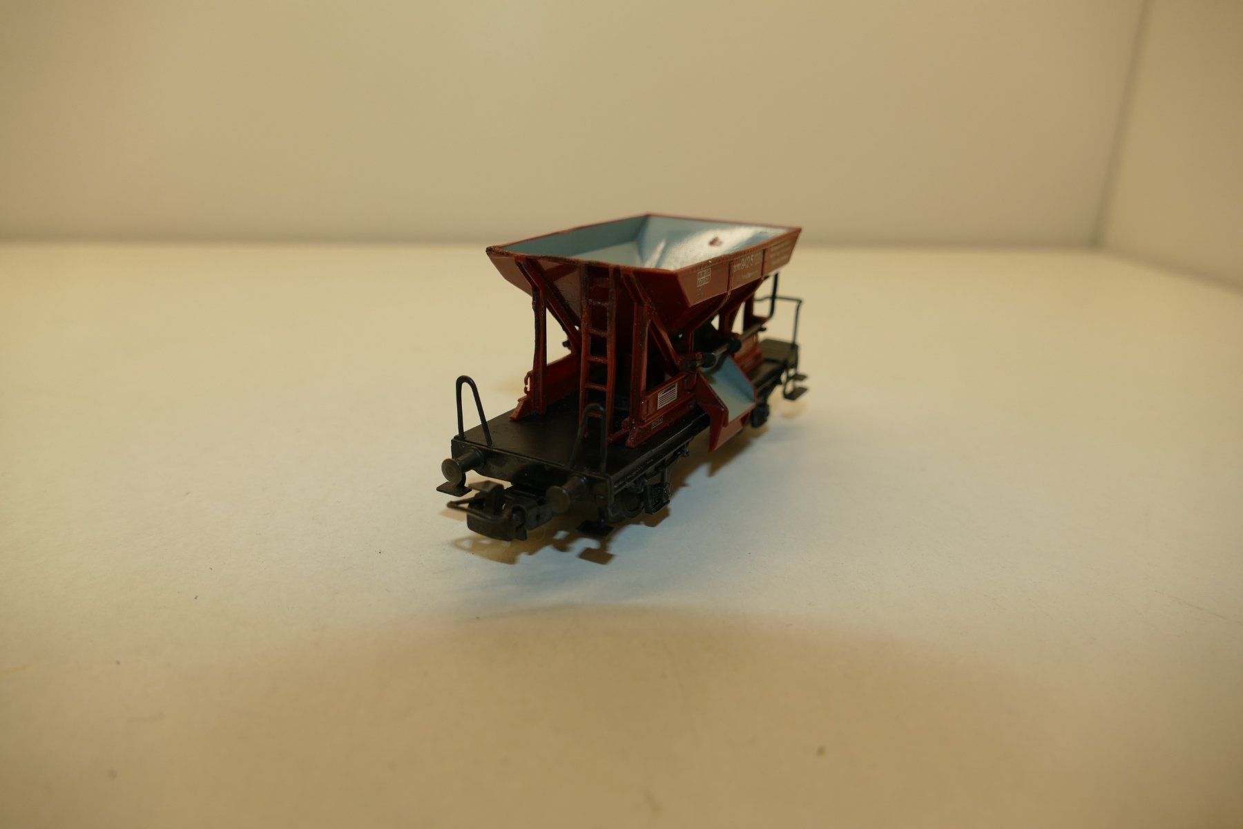 Märklin Modellini di ferrovie: Märklin H0: DB Schotterwagen – Usato da Niederhasli venduto da rail-duerst 3
