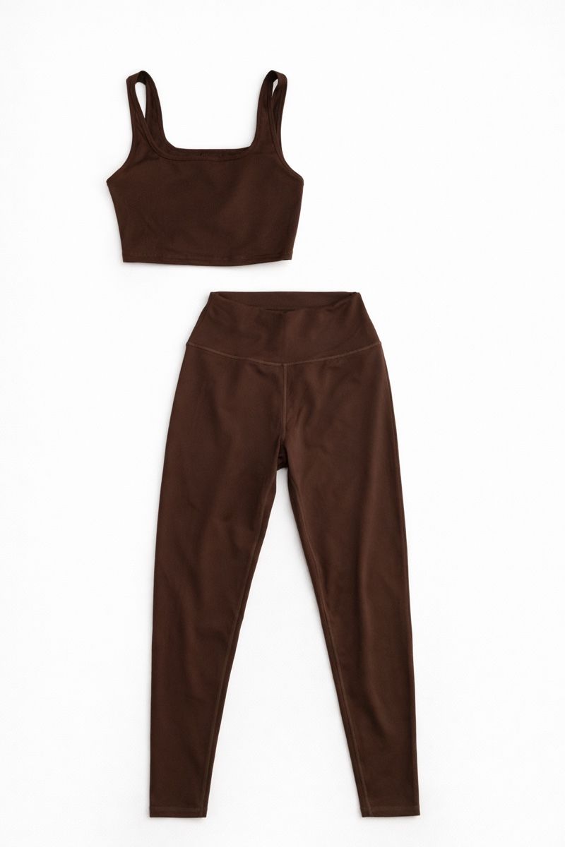 Lotti di vestiti: ENSEMBLE DE SPORT MARRON TAILLE M – Nuovo (secondo la descrizione) da Lausanne venduto da KeNaChic 1