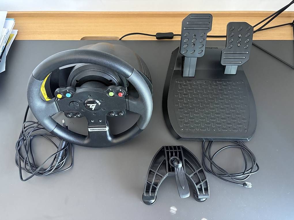 Manettes: Volant Gaming Thrustmaster TMX Force Feedback – D'occasion à Sâles (Gruyère) par tva_xq6c 1