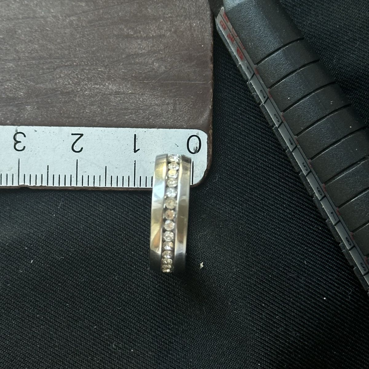 Ringe: Silberner Edelstahl Zirkonia Band Ring – Neu (gemäss Beschreibung) aus Givisiez von dor_xb9k 2