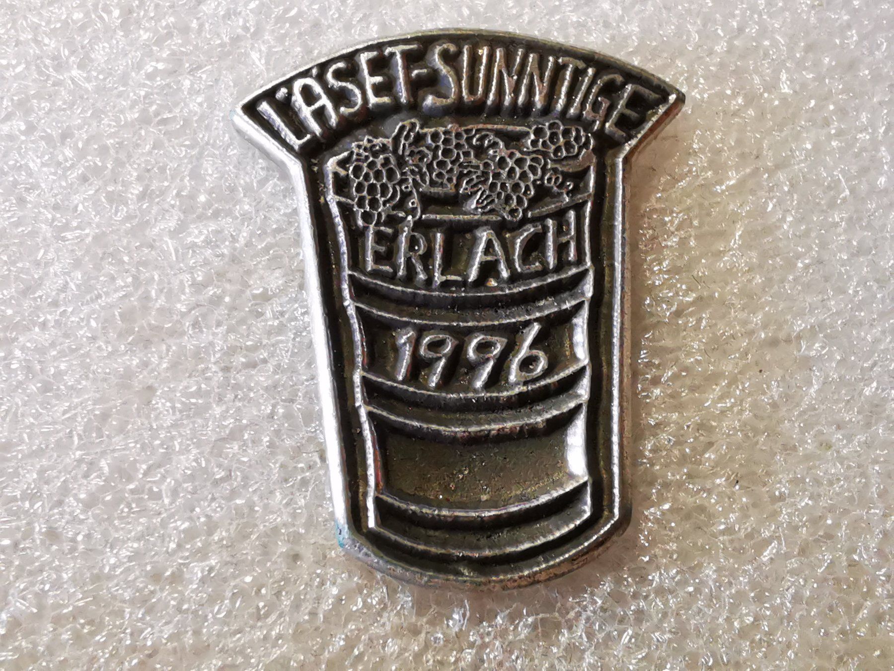 Placchette & Badge: Ansteckpin 160: Läset Sunntige – Usato da Oppligen venduto da Pin-Fall-Shop