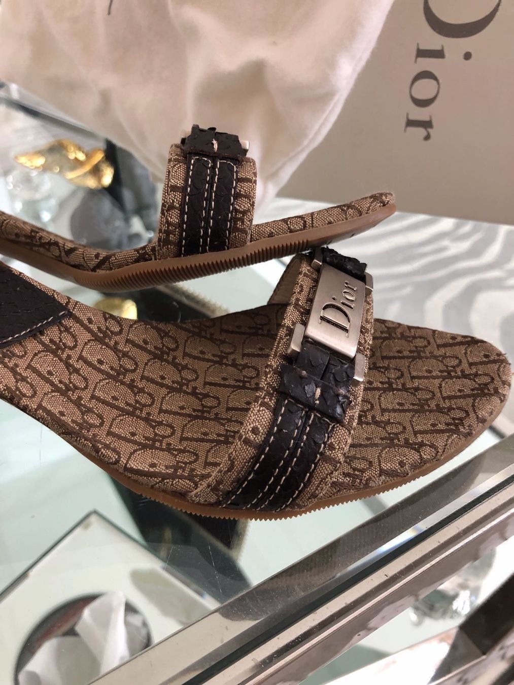 Scarpe da donna: DIOR LOGO MULES VINTAGE 37,5 – Nuovo (secondo la descrizione) da RICHTERSWIL venduto da mftjt63 3