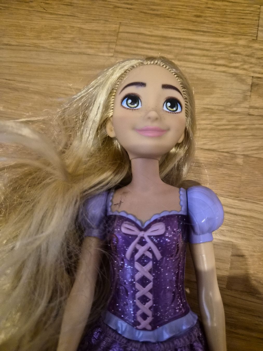 Disney Poupées: Raperonzolo con vestito e scarpe  – D'occasion à Reinach BL par Glitterlol 1