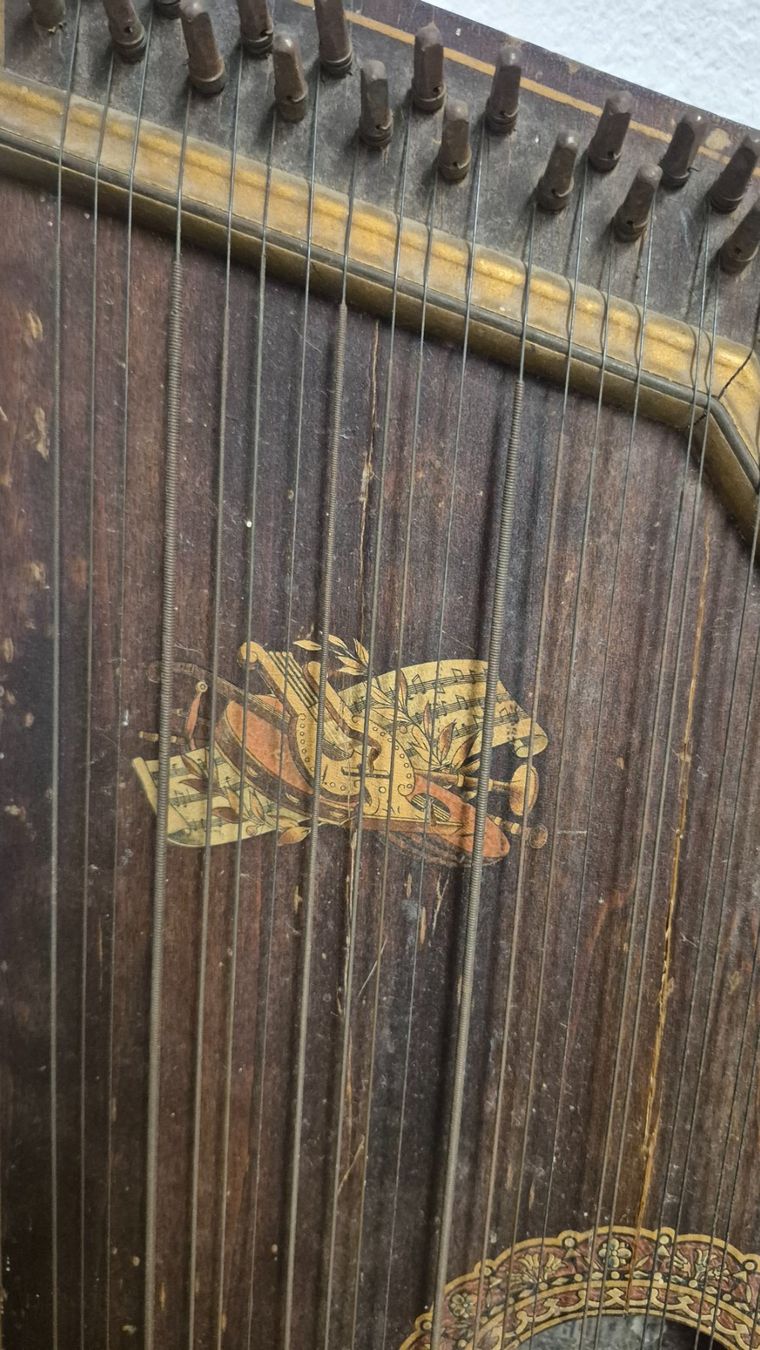 Strumenti musicali: Zither – Usato da Winterthur venduto da cbe_5ph7 1