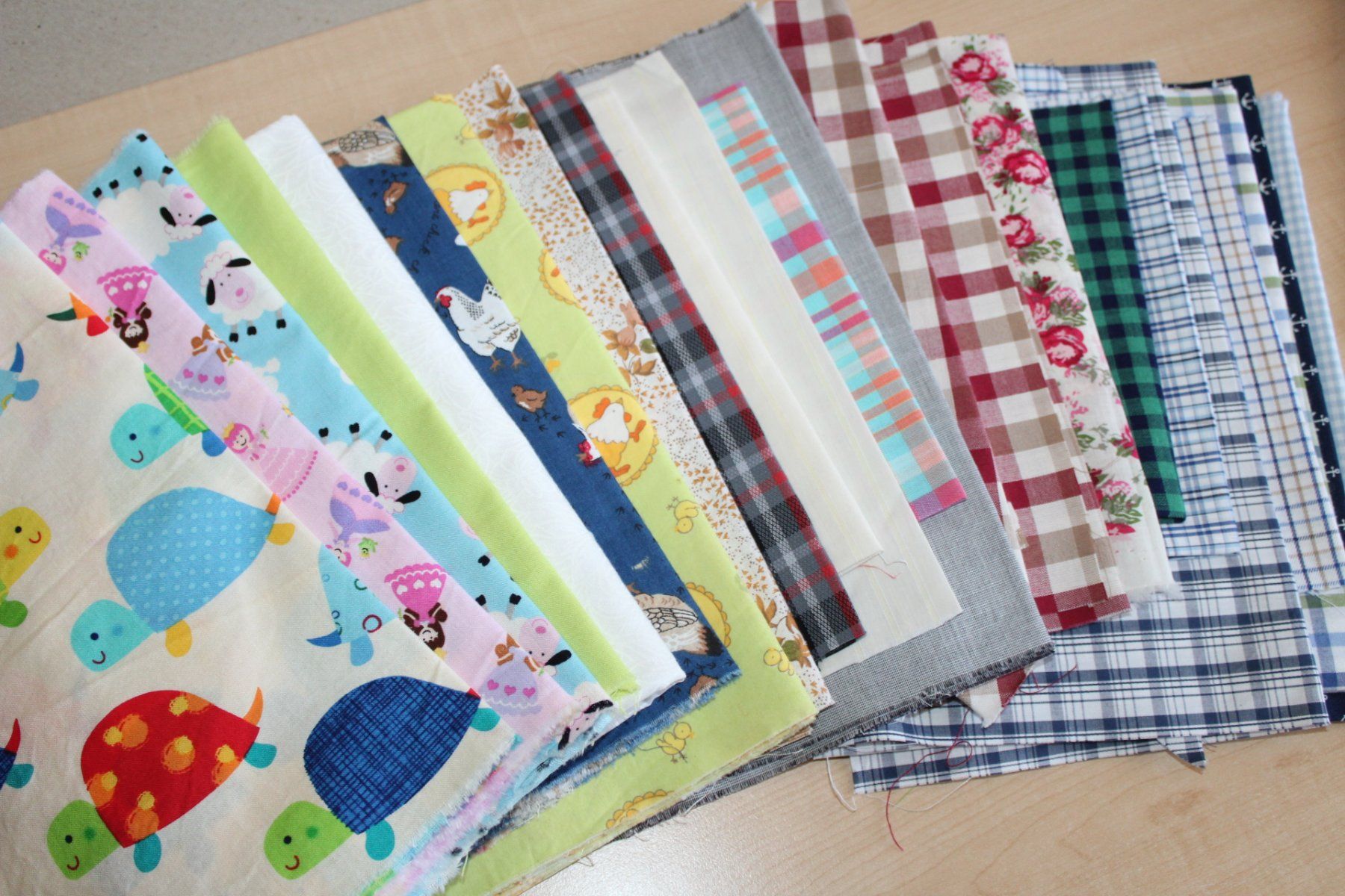 Tissus: Stoffpaket BW Stoffe Stoffresten Patchwork – Neuf (Voir description) à Obfelden par solomon111 3