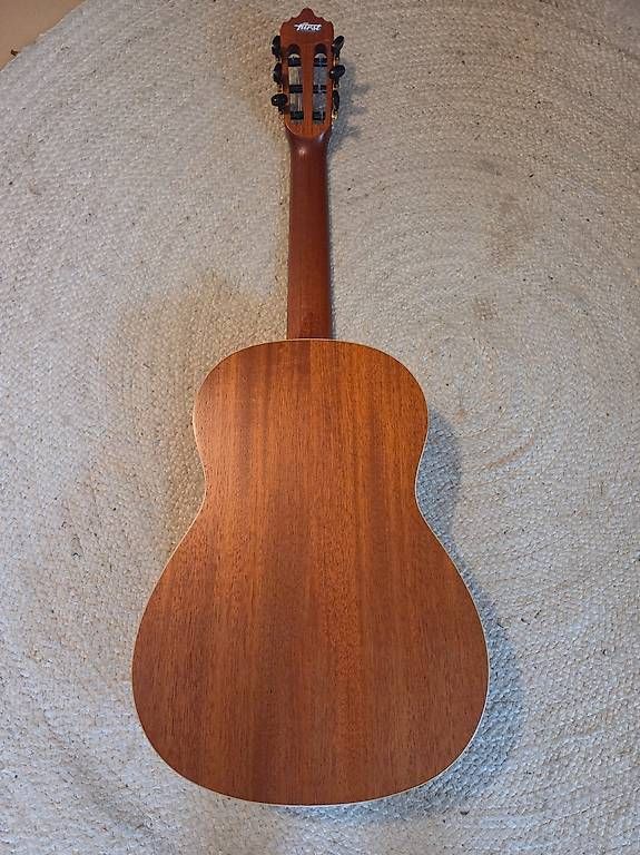 Strumenti musicali: Kinder Gitarre La Mancha – Usato da Wädenswil venduto da kat_x5zc 1