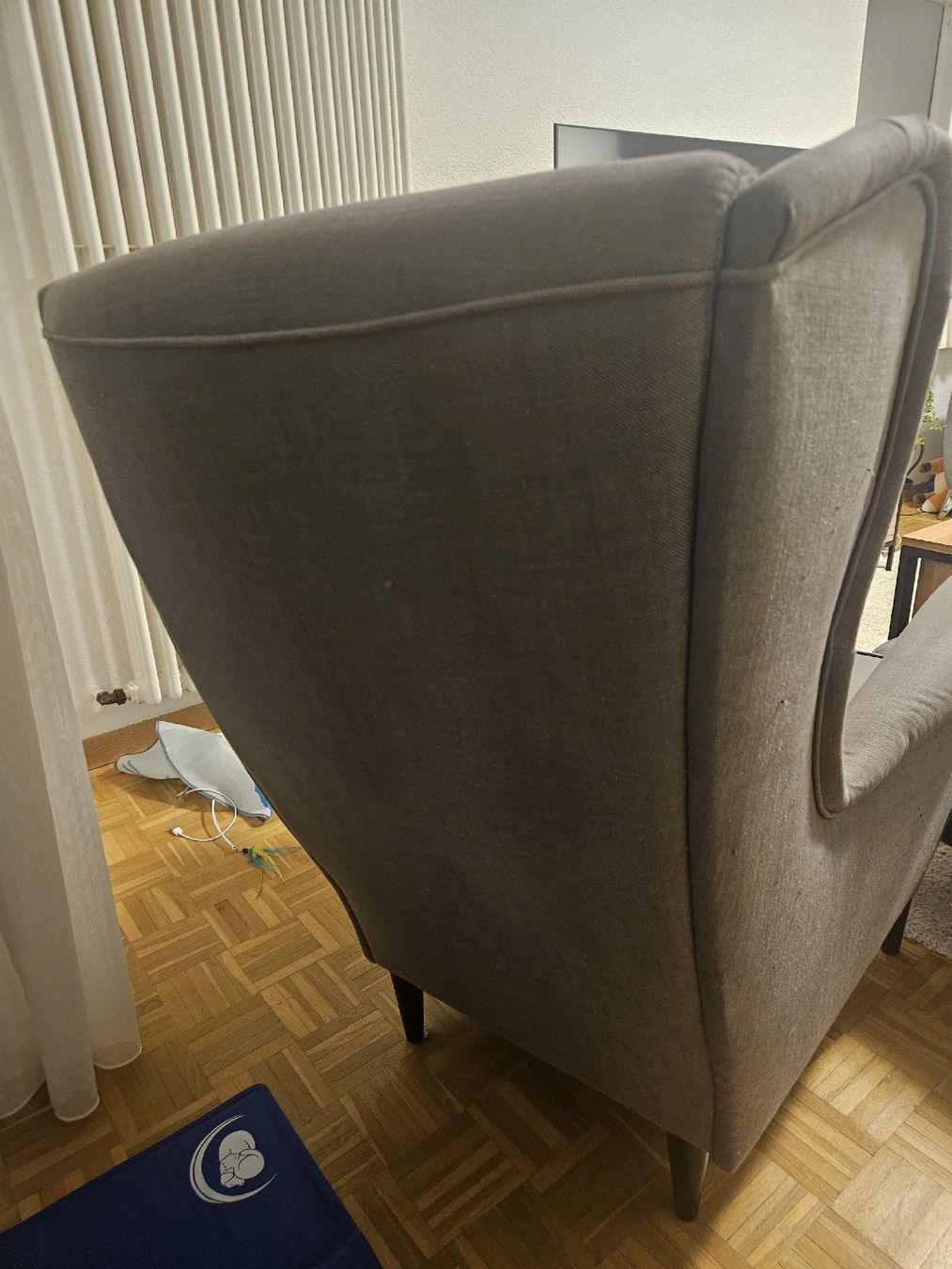 Ikea Poltrone: Ohrensessel mit Hocker – Usato da Oetwil am See venduto da Alija.M 2