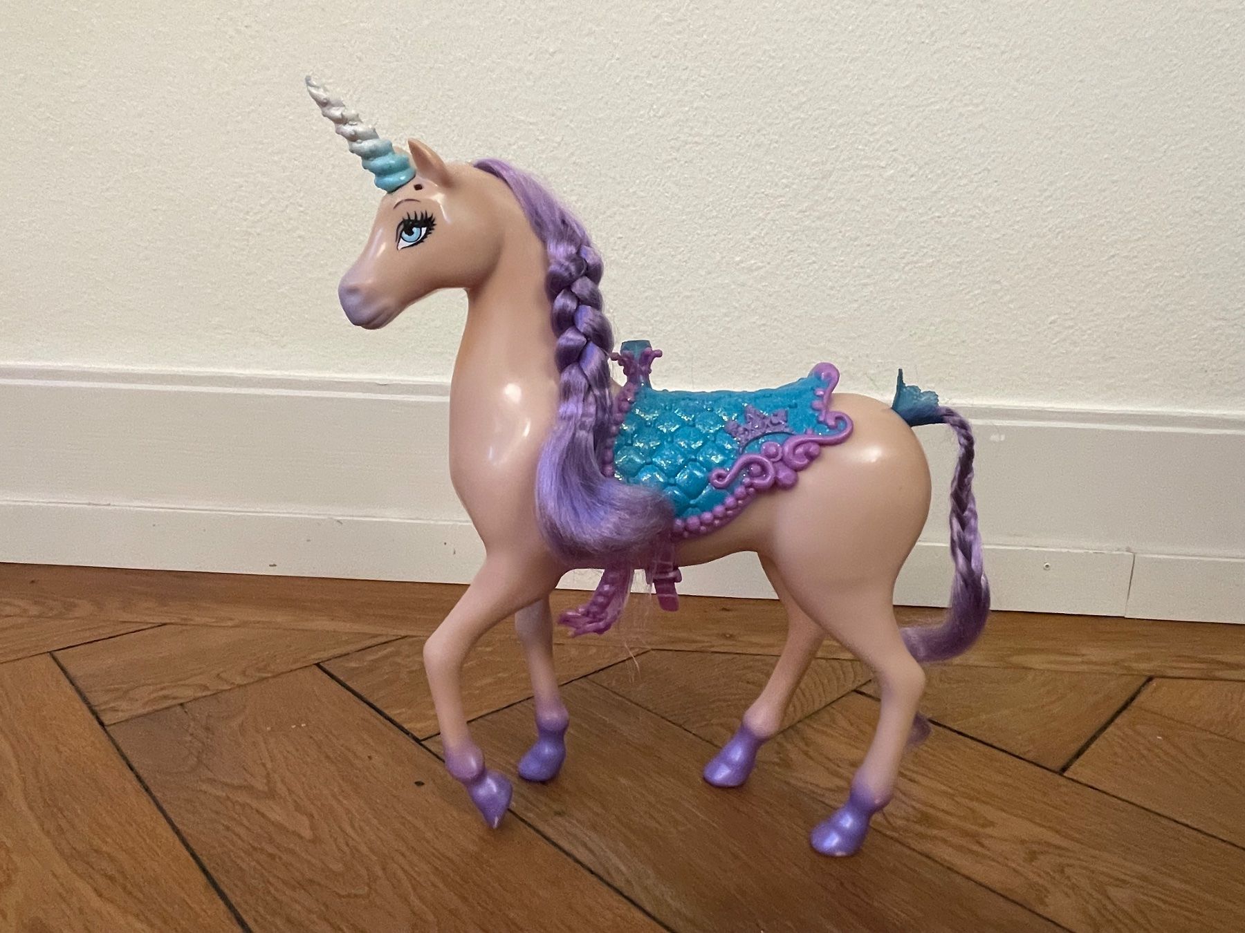 Spielzeuge: Barbie Einhorn / Pferd von Mattel – Gebraucht aus Wabern von Bru-Mi