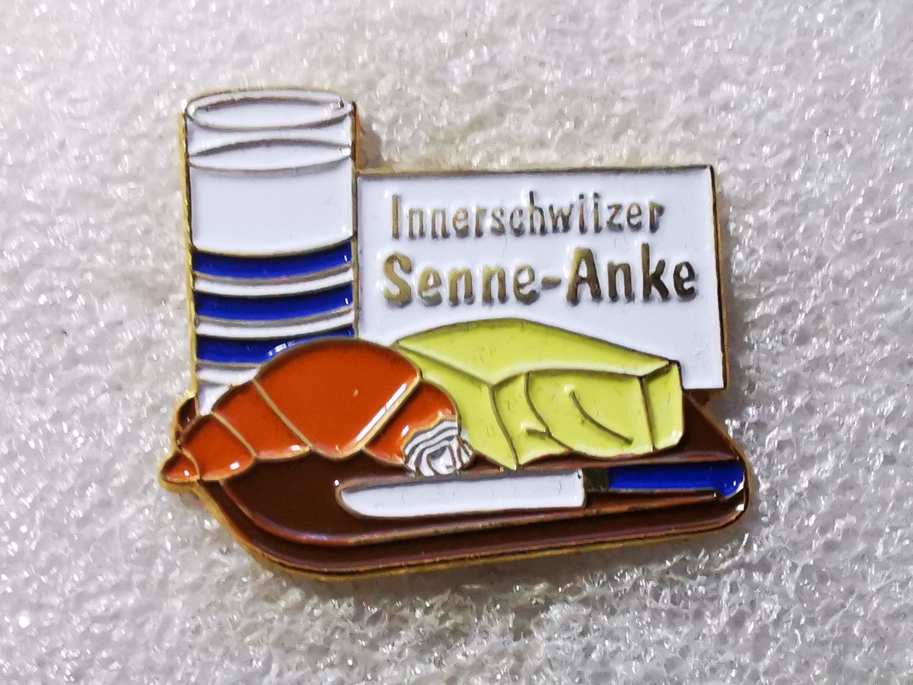 Placchette & Badge: Ansteckpin 103: Innerschwiizer Senne Anke – Usato da Oppligen venduto da Pin-Fall-Shop